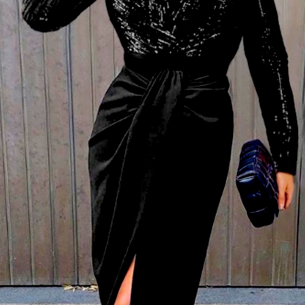 NWT ChicMe Long sleeve  black sequin dress- large and X-Large